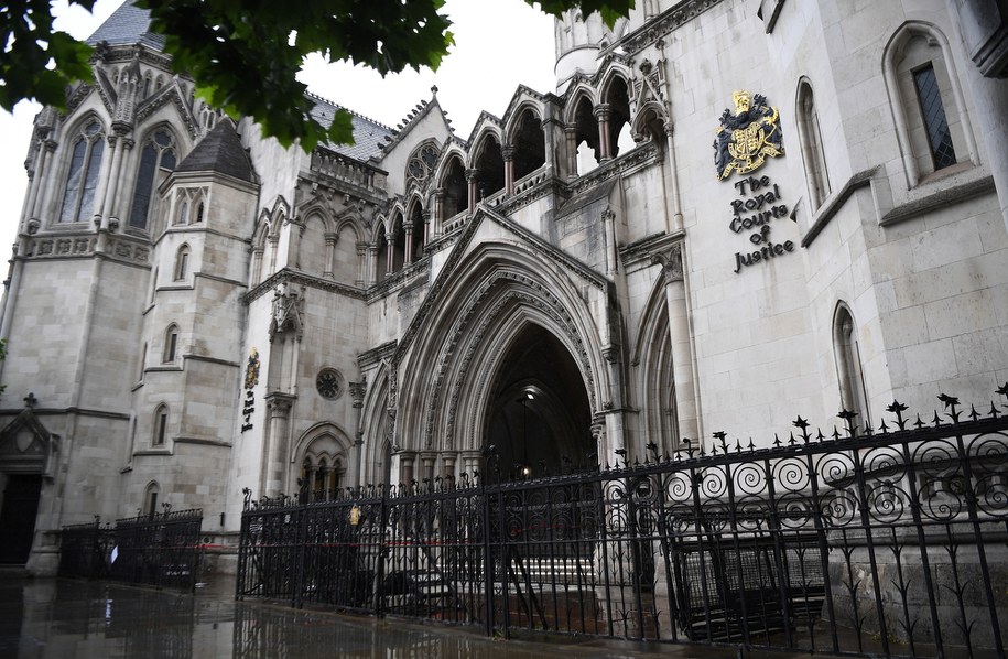 Sąd zdecydował o tym, że to Juan Guaido zarządza wenezuelskim złotem znajdującym się w Banku Anglii / 	ANDY RAIN    /PAP/EPA