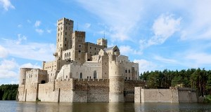 Sąd zdecydował ws. budowy zamku w Stobnicy. Zapadł kluczowy wyrok 