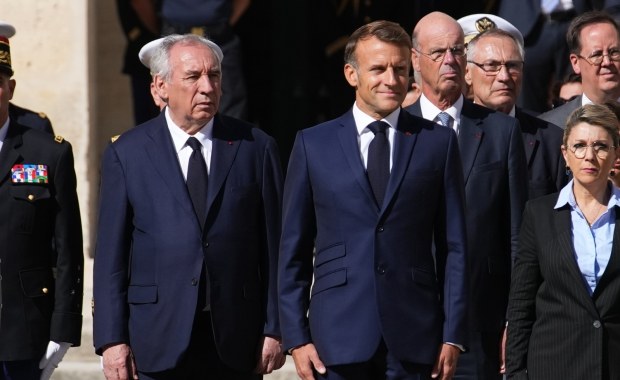 Sądny dzień dla francuskiego rządu. Pierwszy taki premier