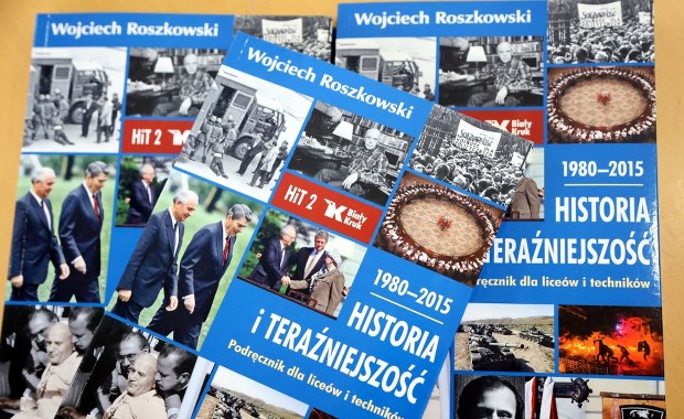 Sądowy spór o podręcznik HiT. Wyznaczono ostateczną datę