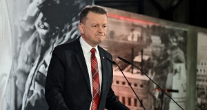 ​"SAFE na łańcuchu trzymać będzie państwa". Konwencja PiS w Stalowej Woli