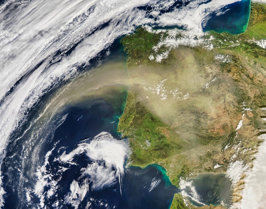 "Krwawe deszcze" nad Europą. NASA opublikowała dane