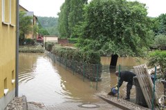 Saksonia walczy z powodzią. Tak wygląda zalana Grimma