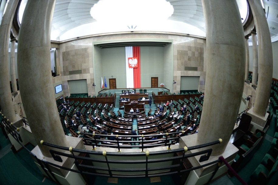 Sala obrad Sejmu /Jacek Turczyk /PAP