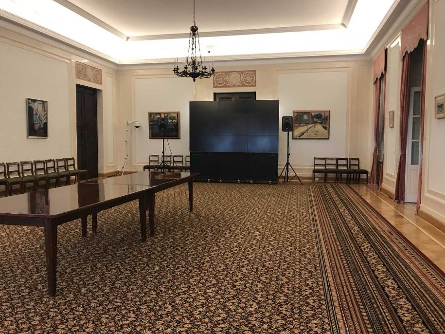Sala obrazowa w Pałacu Prezydenckim i duży telebim, który będzie wykorzystywany miedzy innymi w czasie piłkarskich Mistrzostw Świata. /Michał Dobrołowicz /RMF FM