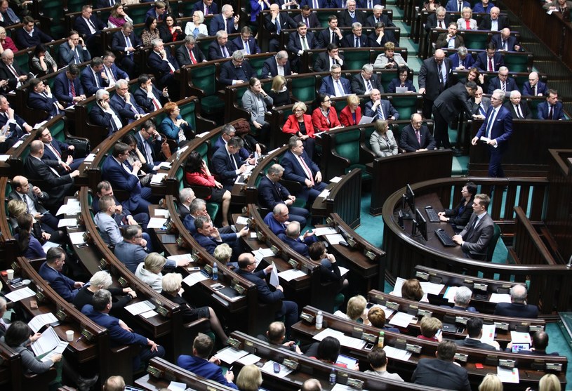 W Skład Trybunału Stanu Wchodzi Sejm wybrał nowego sędziego Trybunału Stanu - Wydarzenia w INTERIA.PL