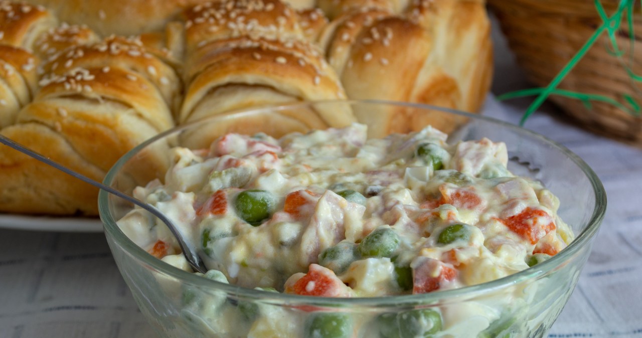 Sałatka na Boże Narodzenie powinna być dość klasyczna, aby każdy mógł jej skosztować /radebg /123RF/PICSEL