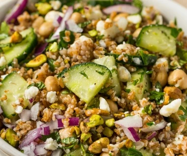 Sałatka na smukłą talię i alabastrową skórę. Robię z oryginalnego przepisu gwiazdy "Przyjaciół" 