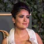 Salma Hayek pochwaliła się ponętnym biustem! 