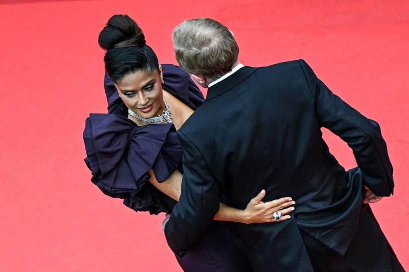 Salma Hayek z mężem w Cannes /PATRICIA DE MELO MOREIRA/AFP/East News /East News