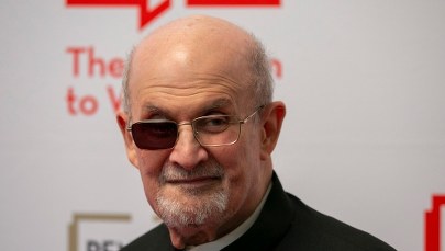 Salman Rushdie pojawił się publicznie po raz pierwszy od zamachu na jego życie