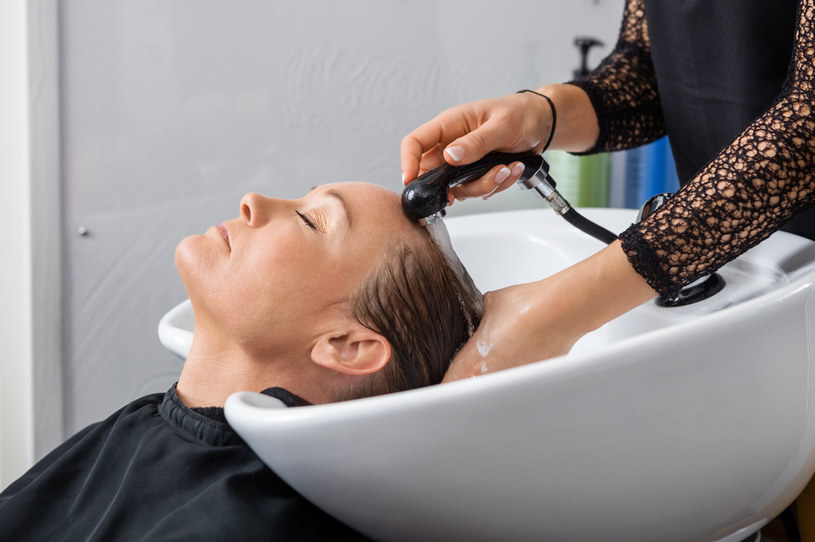 Salony kosmetyczne i fryzjerskie domagają się otwarcia /123RF/PICSEL