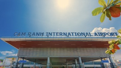 Salut wodny i taniec lwa. Tak witano turystów z Rosji