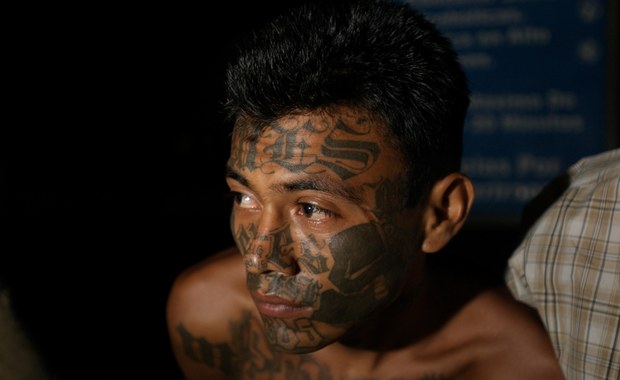 Salwador: Dziesiątki tysięcy aresztowań w wojnie z gangami. Trwa stan wyjątkowy