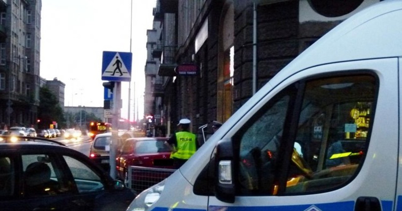 Samochód, którym mężczyzna uciekał przed policją (Autor zdjęć: Fakt.pl)