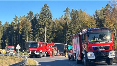 Samochód nauki jazdy zderzył się z ciężarówką. Zginął instruktor
