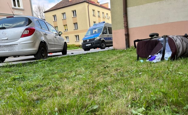 Samochód potrącił matkę z dzieckiem w wózku. Wszystko skończyło się szczęśliwie 