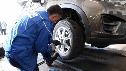 "Samochód w zimie dostaje w kość". Jak zadbać o auto przed nadejściem wiosny?