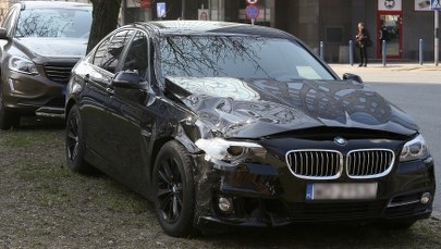 Samochód wiozący wiceszefa MON nie mógł korzystać z przywilejów na drodze