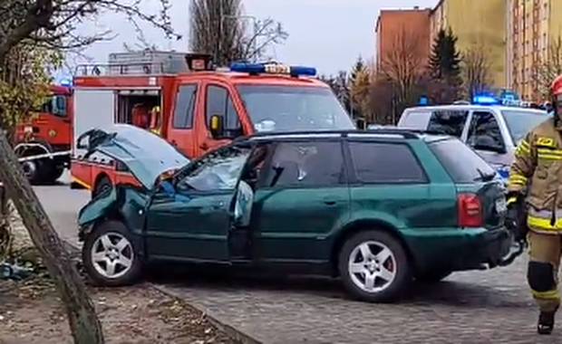 Samochód wjechał w ludzi na przystanku. Są poszkodowani