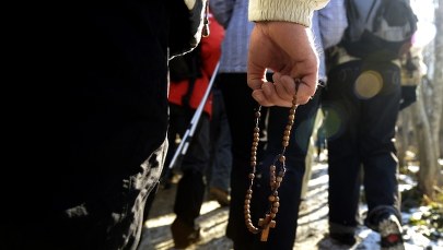 Samochód wjechał w pielgrzymkę, zginęła jedna osoba