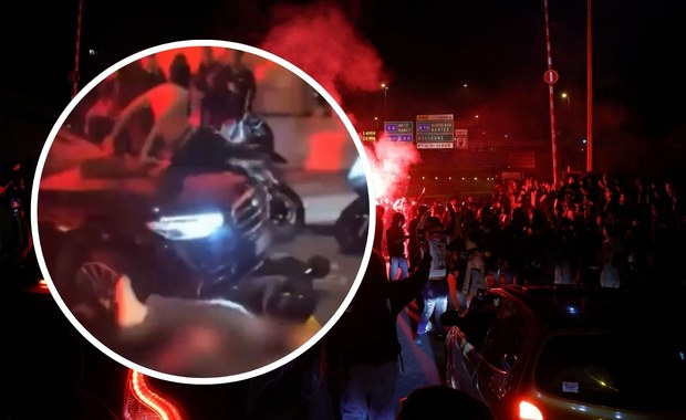 Samochód wjechał w świętujących kibiców PSG. Są ranni [WIDEO]
