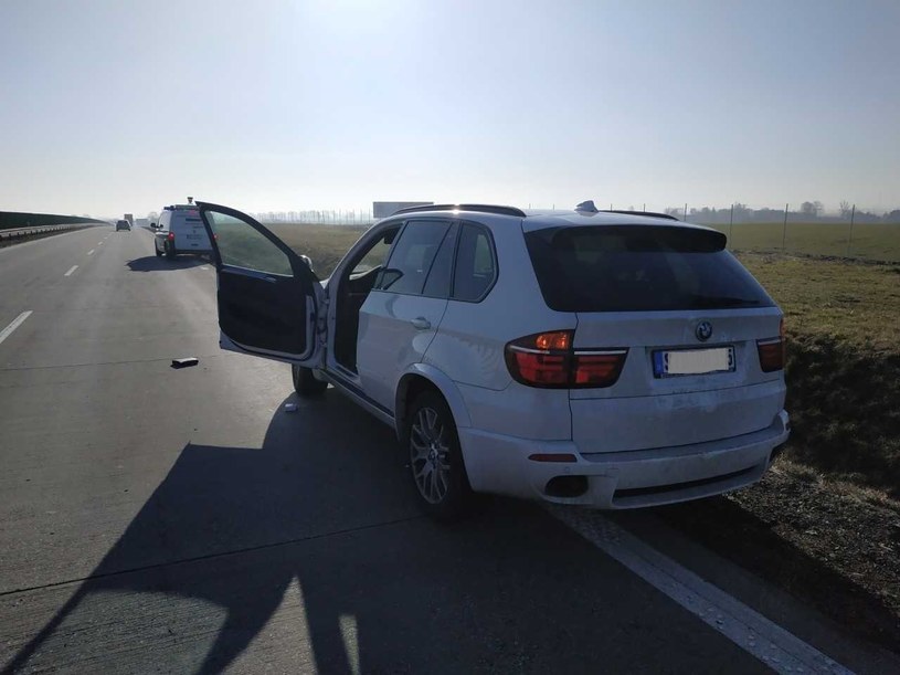 Samochód został zatrzymany po pościgu / Fot: Straż Graniczna /Informacja prasowa