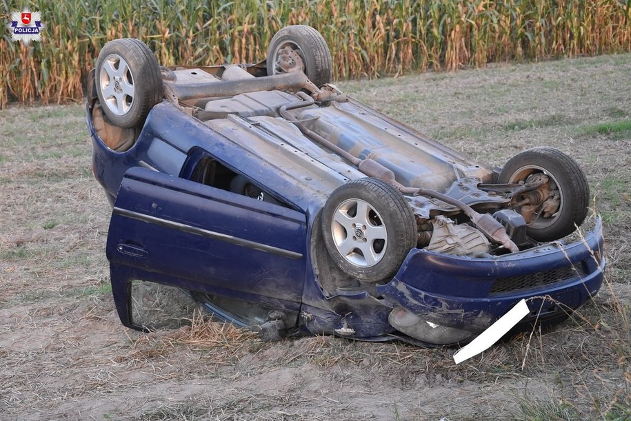 Samochodem podróżowało 6 osób, w tym roczne dziecko /KPP Radzyń Podlaski /