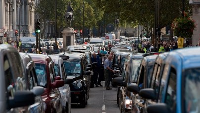 Samochody bez kierowców. Za miliony funtów 