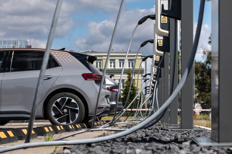 Samochody elektryczne szybciej tracą na wartości niż spalinowe /Volkswagen Group Polska /materiały prasowe