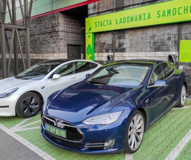 Samochody elektryczne trują bardziej niż auta spalinowe? Sensacyjne dane o Polsce