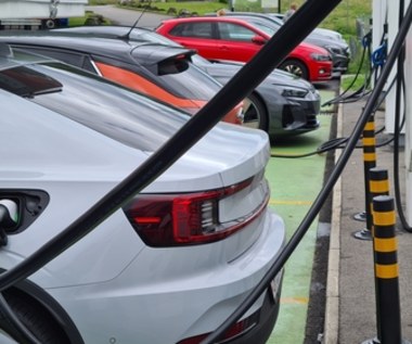 Samochody na prąd emitują o 29 proc. mniej CO2 od ich spalinowych odmian