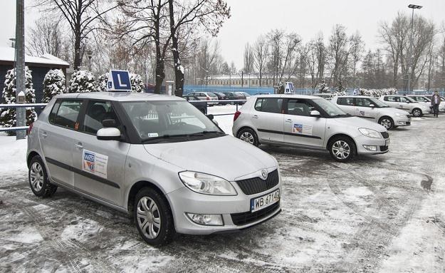 Samochody w wielu ośrodkach stoją bezczynnie / Fot: Krystian Dobuszyński /Reporter