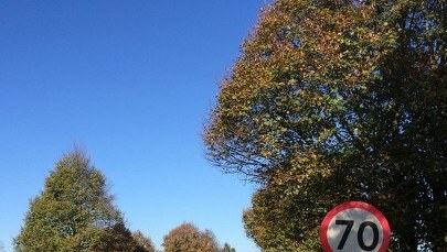 Samochody wjeżdżały na S8 pod prąd. Są dodatkowe znaki