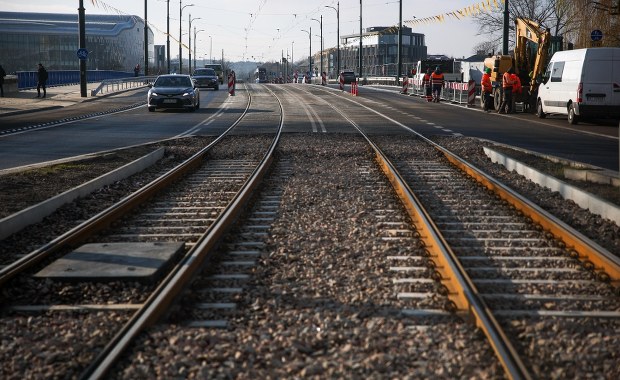 Samochody wróciły na most Grunwaldzki w Krakowie