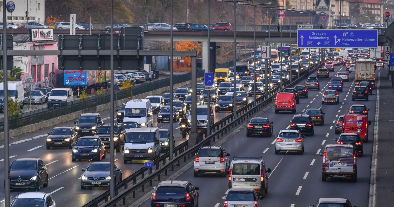 Samochody z Niemiec mają naprawdę duże przebiegi /Getty Images