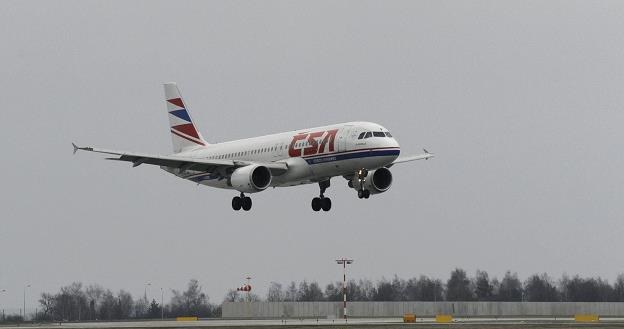 Samolot CSA na lotnisku Praga-Ruzyne /AFP