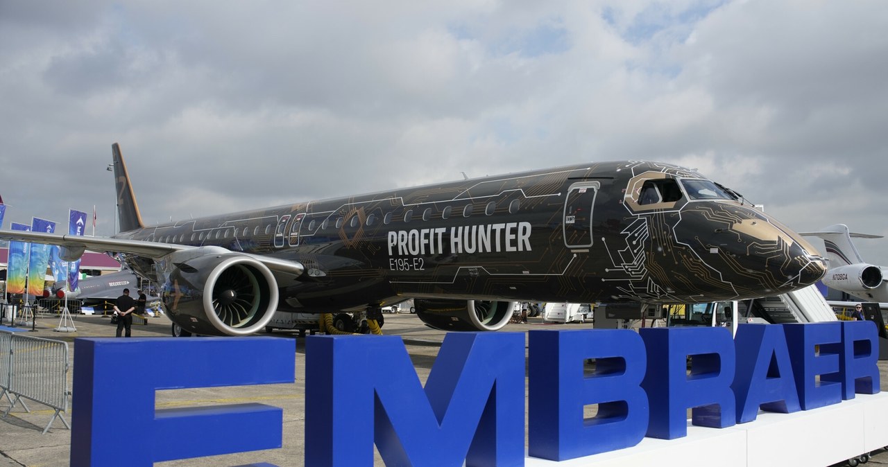 Samolot Embraer E195-E2. /Lewis Joly/Associated Press/East News /East News