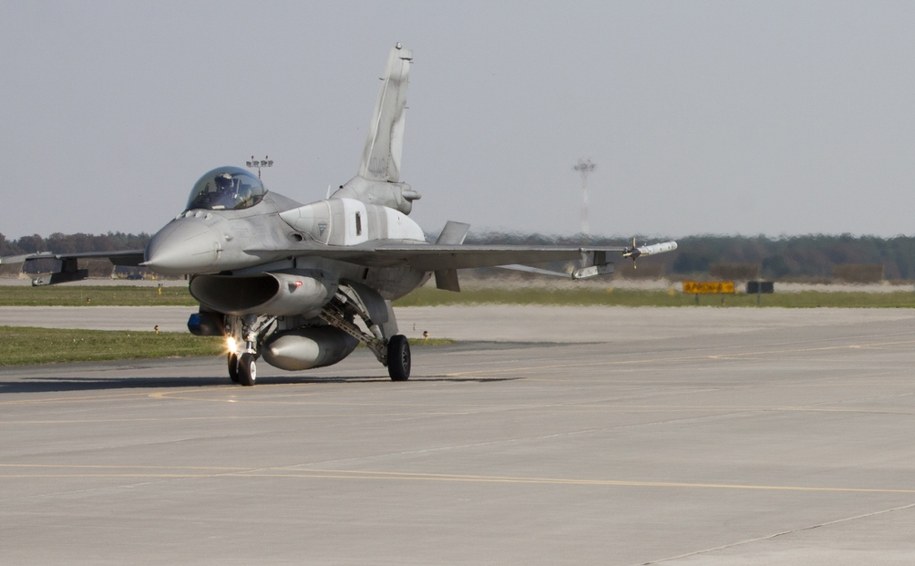 Pilny komunikat dowództwa. Operowanie lotnictwa zakończone