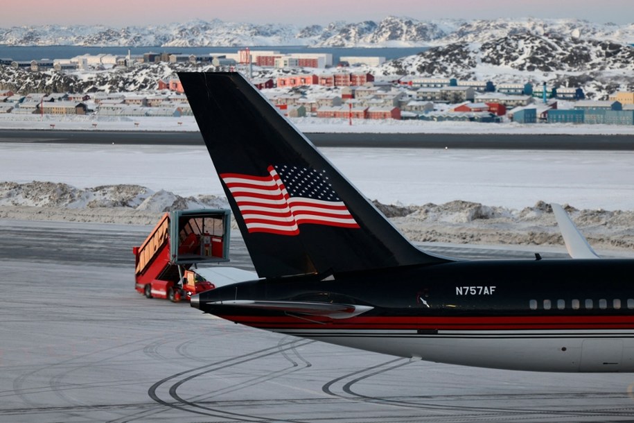 Samolot, którym biznesmen Donald Trump Jr., przyleciał do Nuuk na Grenlandii, 7 stycznia 2025 r. /EMIL STACH/AFP/East News /East News