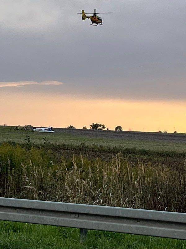 Samolot lądował awaryjnie bez podwozia w Gliwicach /Gorąca Linia RMF FM