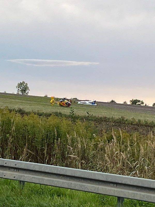 Samolot lądował awaryjnie bez podwozia w Gliwicach /Gorąca Linia RMF FM