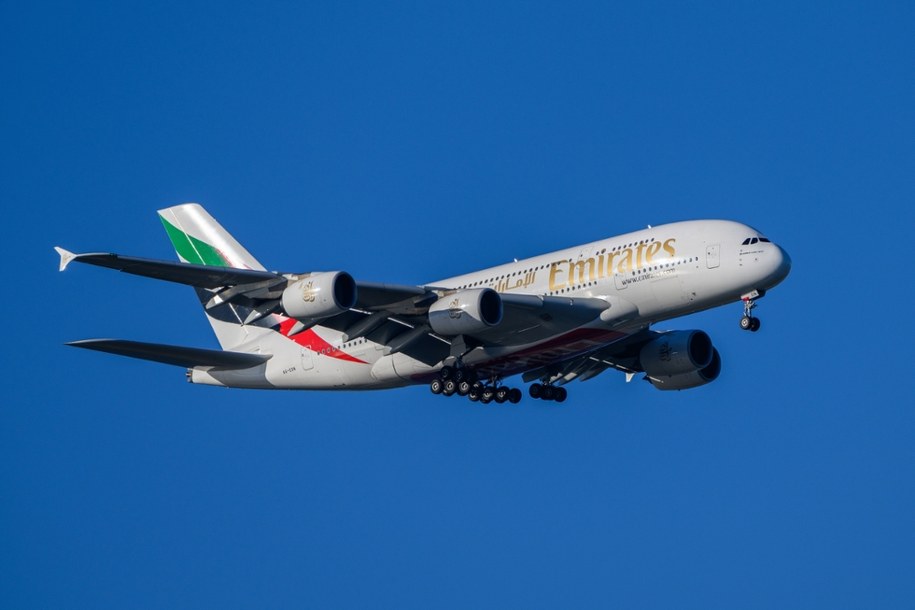 Samolot linii Emirates /Shutterstock