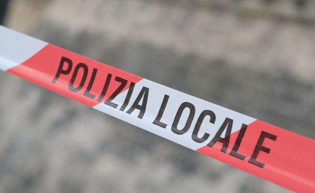 Samolot rozbił się na autostradzie. Są ofiary śmiertelne