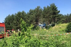 Samolot rozbił się w Olsztynie. Pilot i pasażer ranni