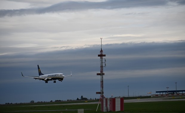 Samolot Ryanair nie mógł wylądować. Poważny problem z GPS