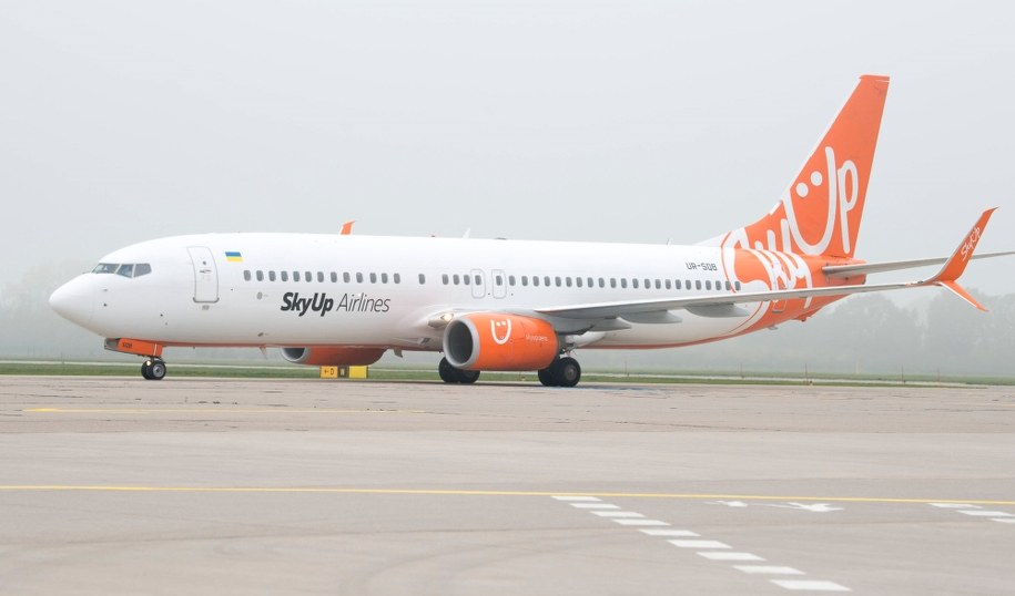 Samolot SkyUP Airlines /Josef Vostarek    /PAP/EPA