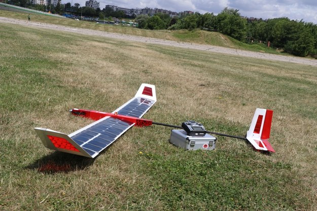 Samolot solarny stworzyli studenci z krakowskiej AGH /Jacek Skóra /RMF FM