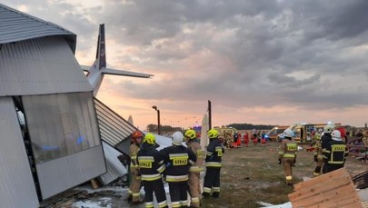 Samolot spadł na hangar. Jest nagranie momentu katastrofy