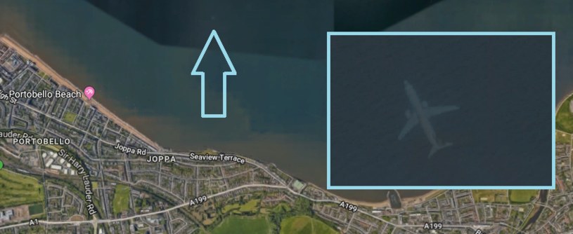 Samolot u wybrzeży Szkocji wygląda, jakby był pod wodą. Nikt nie wie, dlaczego /Google Maps /domena publiczna